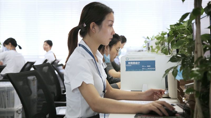 优质的服务是选择版权登记代理机构的关键。企业应关注以下方面：